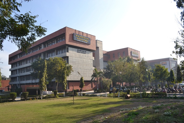 https://cache.careers360.mobi/media/colleges/social-media/media-gallery/6297/2020/12/8/Campus view of Sri Guru Ram Das Institute of Dental Science and Research Amritsar_Campus-view.jpg
